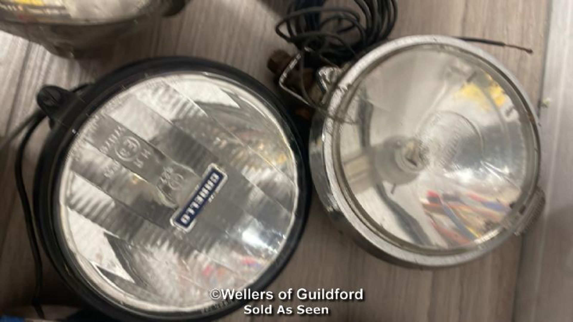 VINTAGE AUTOMOTIVE - ELEVEN ASSORTED CIRCULAR HEADLIGHTS INCLUDING WIPAC AND FARLIGHT - Image 5 of 6