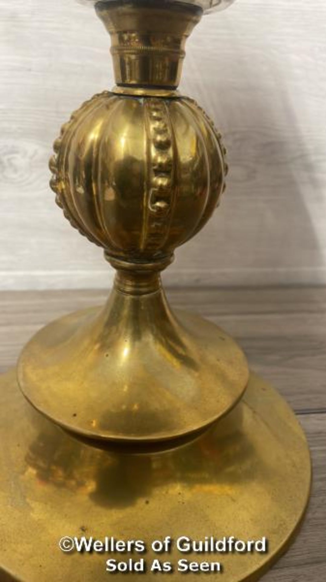 *F.S & CO BRASS OIL LAMP WITHOUT CHIMNEY, 40CM HIGH - Image 4 of 4