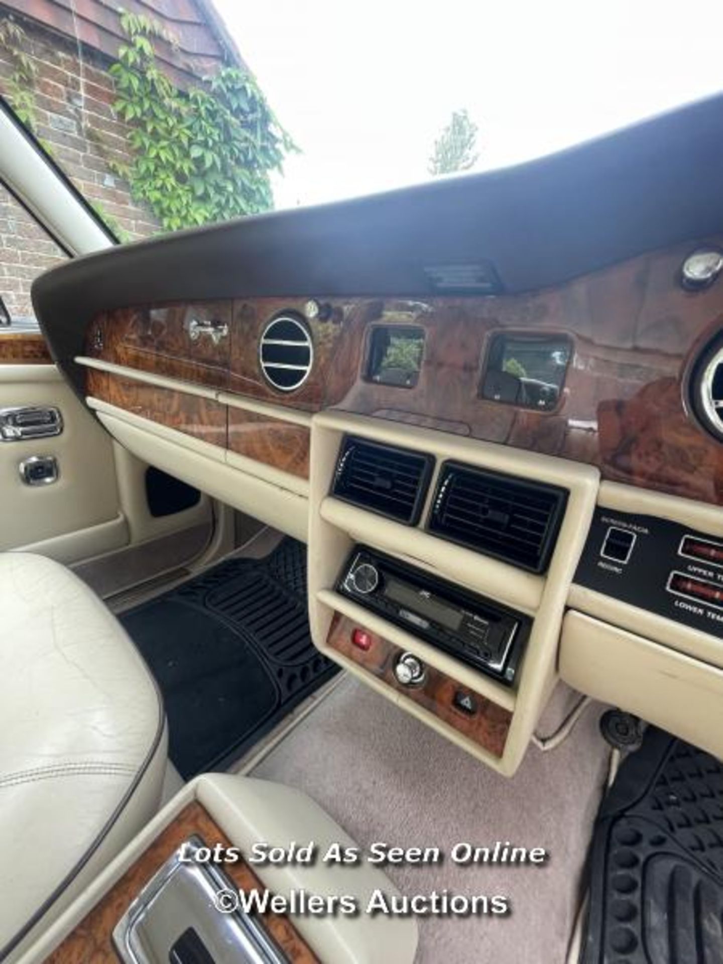 ROLLS ROYCE SILVER SPIRIT II, 1988 - THE ROLLS ROYCE SILVER SPIRIT II HAS HAD A NEW BATTERY AND FOUR - Bild 28 aus 38