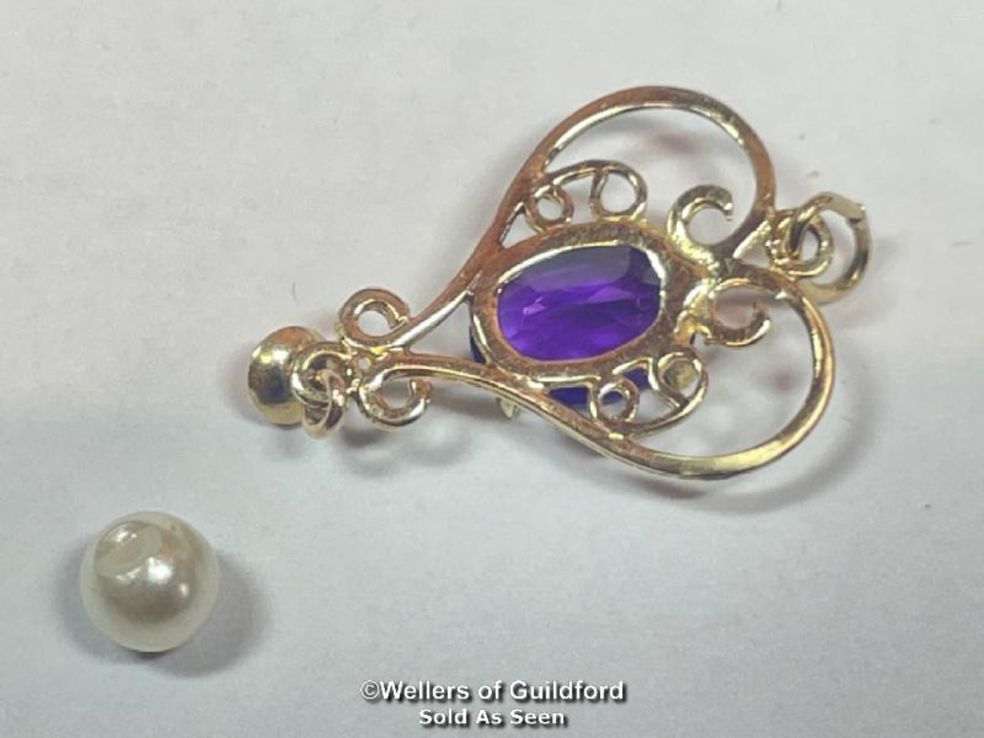 *AMETHYST AND PEARL PENDANT (LOOSE PEARL) IN YELLOW METAL NOT HALLMARKED, TESTS AS 9CT, WEIGHT 0.64G - Bild 5 aus 5