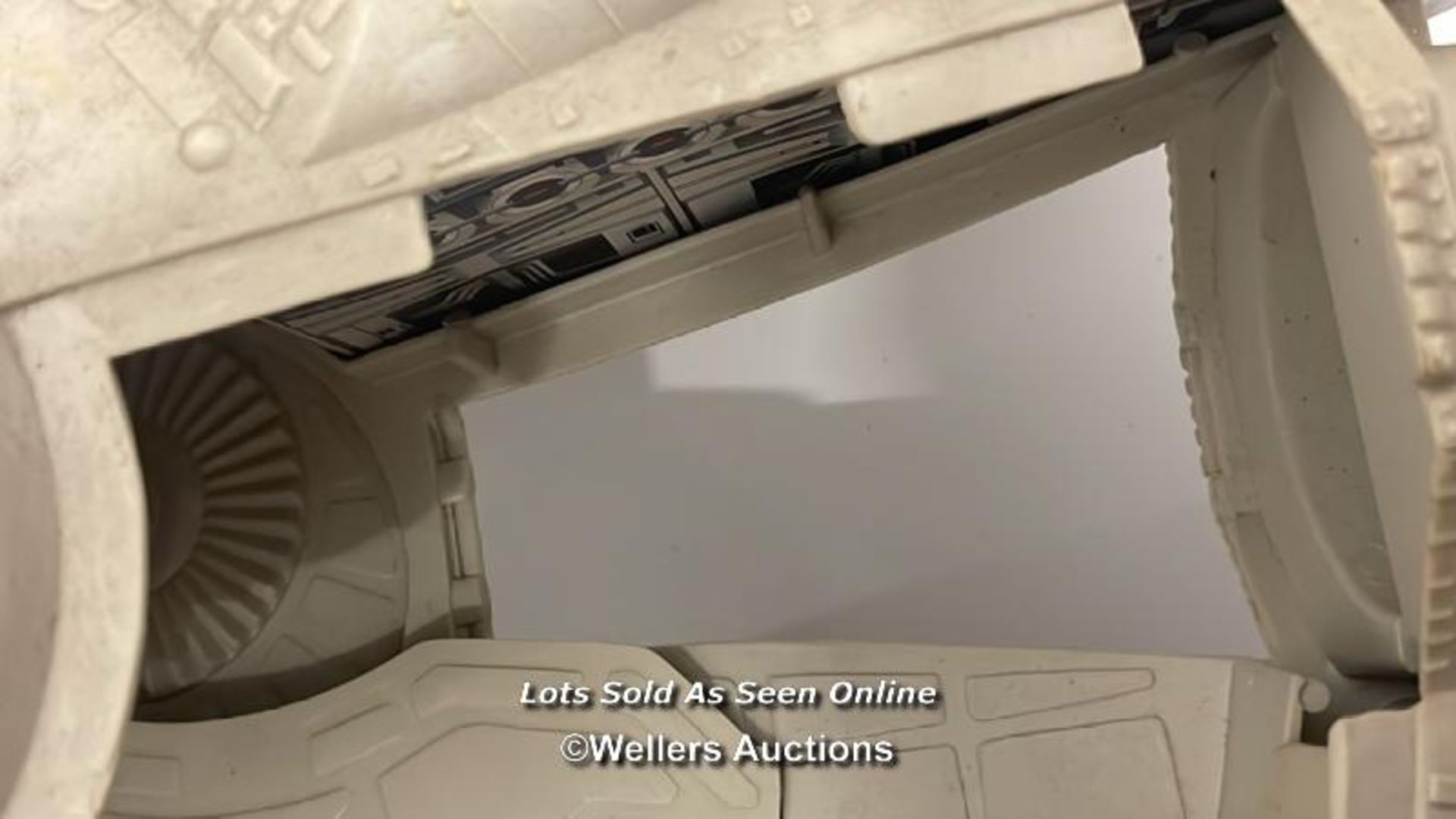 Palitoy vintage Return of the Jedi Millenium Falcon vehicle, with original training ball and floor - Image 10 of 11