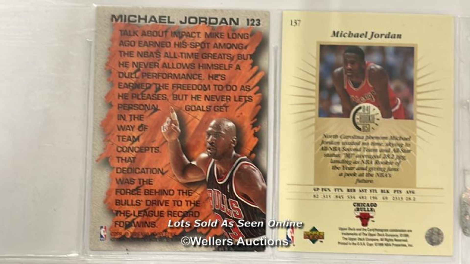 Basket Ball - 391 collectable basket ball cards by Topps Upper Deck and Skybox including Michael - Image 11 of 24