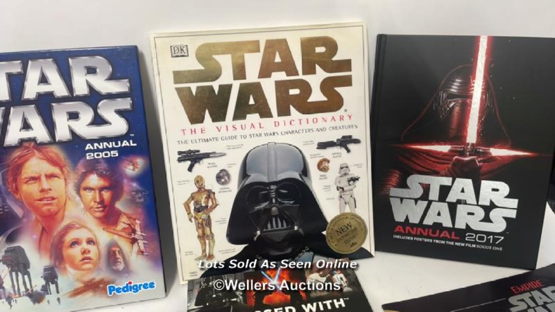 Star Wars books, annuals and calender including Star Wars Comics Art - Image 5 of 7