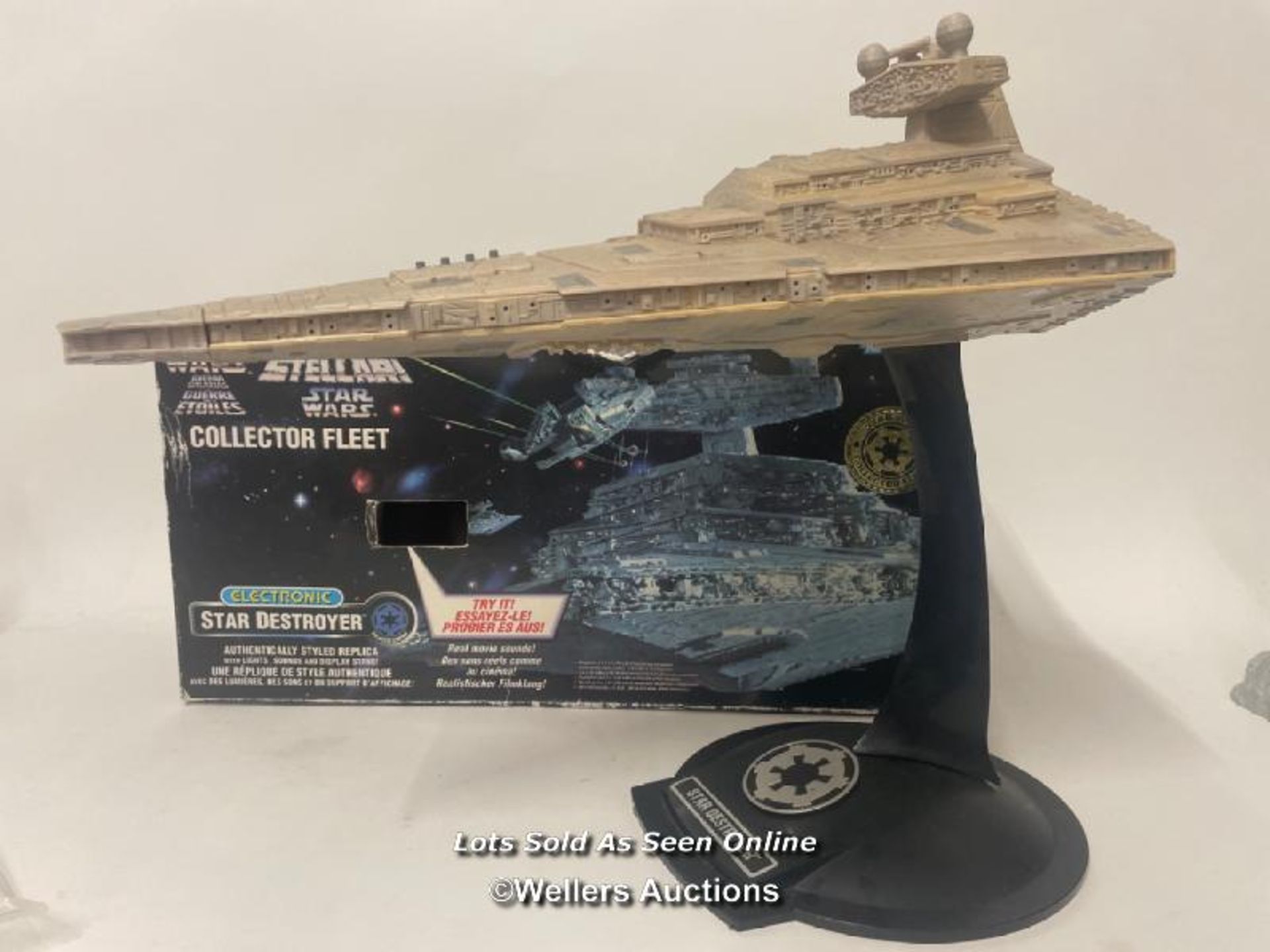 Kenner Electronic Star Destroyer toy 1997, Ban Dai Snowspeeder 1/48 scale model (new) and four - Image 2 of 5