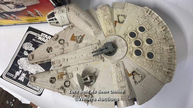 Palitoy vintage Empire Strikes Back Millennium Falcon vehicle, complete with manual and box. Sound - Image 2 of 16