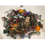 Mainly vintage plastic soldiers