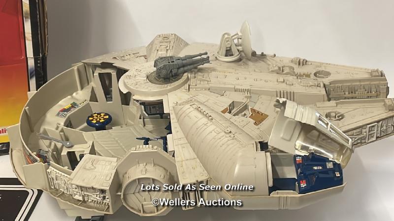 Palitoy vintage Empire Strikes Back Millennium Falcon vehicle, complete with manual and box. Sound - Image 11 of 16