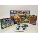 Games Workshop Blood Bowl with two sets of unpainted figures Skavenblight Scramblers and Gridiron