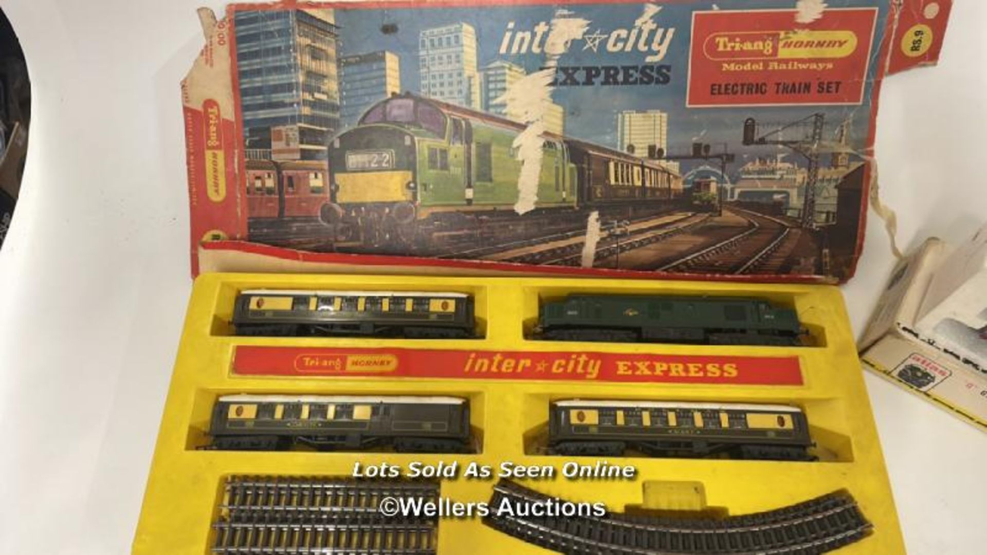 Tri-ang Hornby Inter city express train set RS.9 and Atlas F-9 Dieselloco No.6101 Santa Fe model - Image 2 of 11
