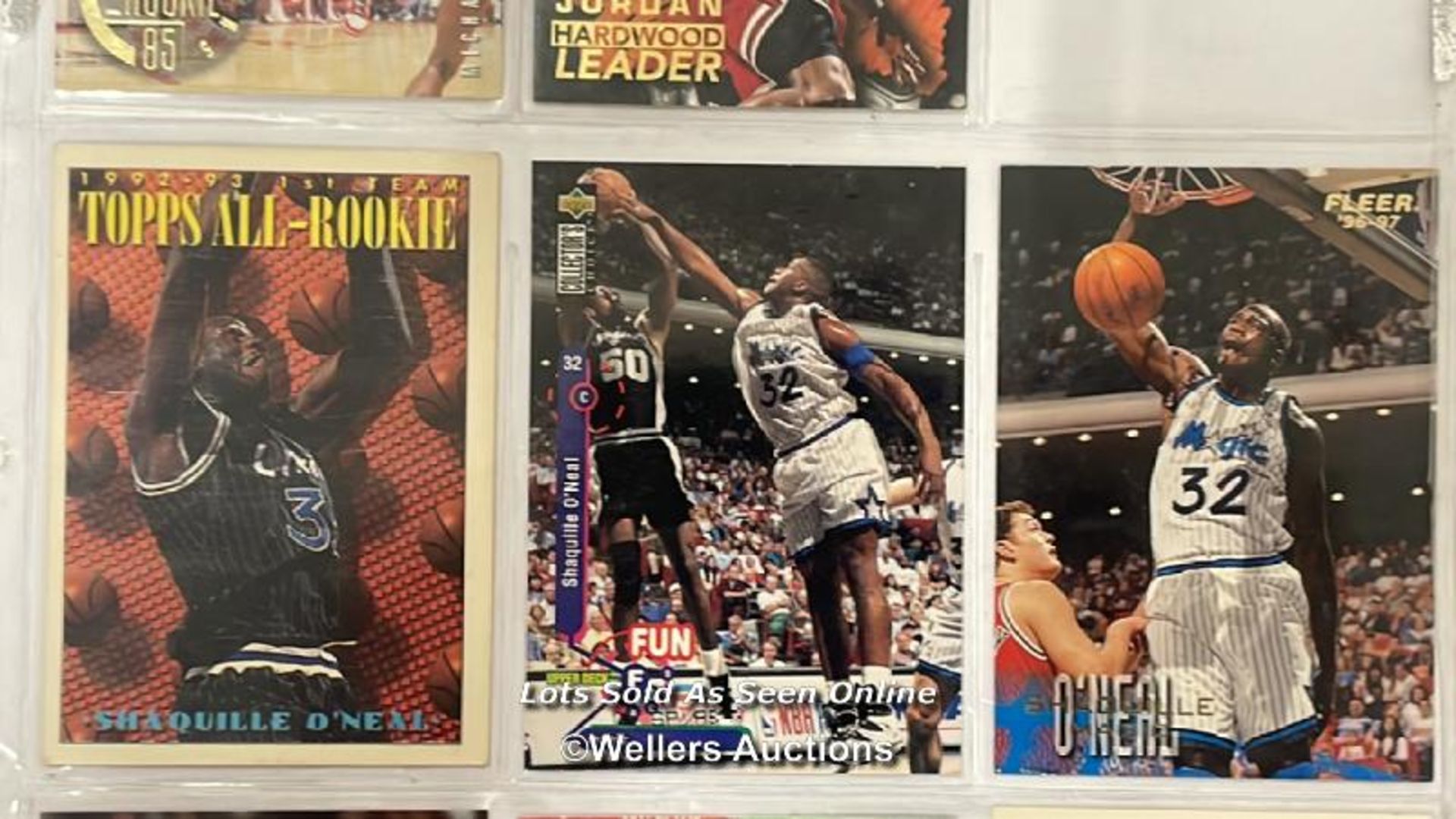 Basket Ball - 391 collectable basket ball cards by Topps Upper Deck and Skybox including Michael - Image 3 of 24