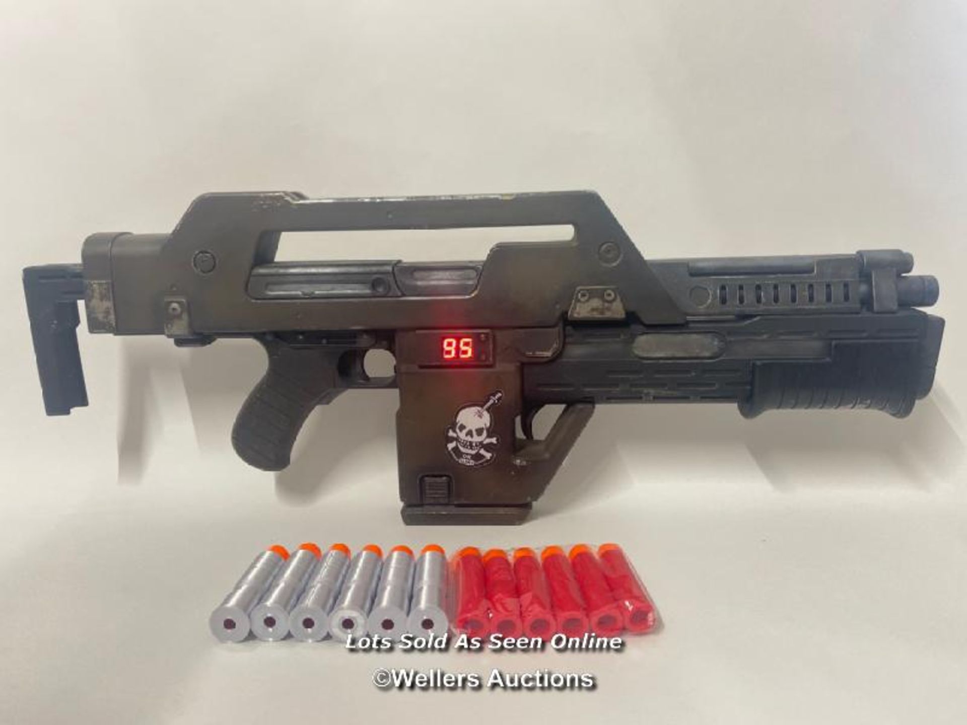 Alien - M41A pulse rifle fully working Nerf gun, with digital ammo countdown 0-99, rapid fire