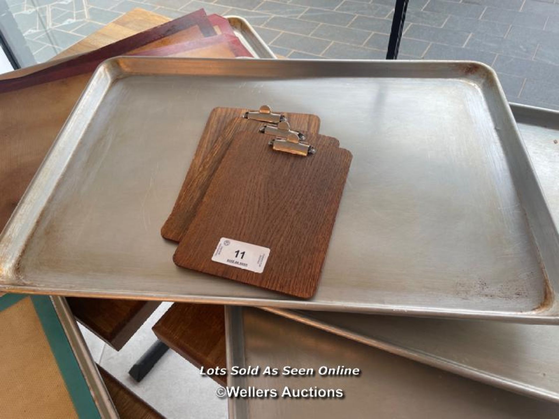 X6 TRAYS AND X3 CLIP BOARDS - INC. X4 LARGE TRAYS -66CM L X 45CM W / THE LOTS IN THIS AUCTION ARE - Image 3 of 3