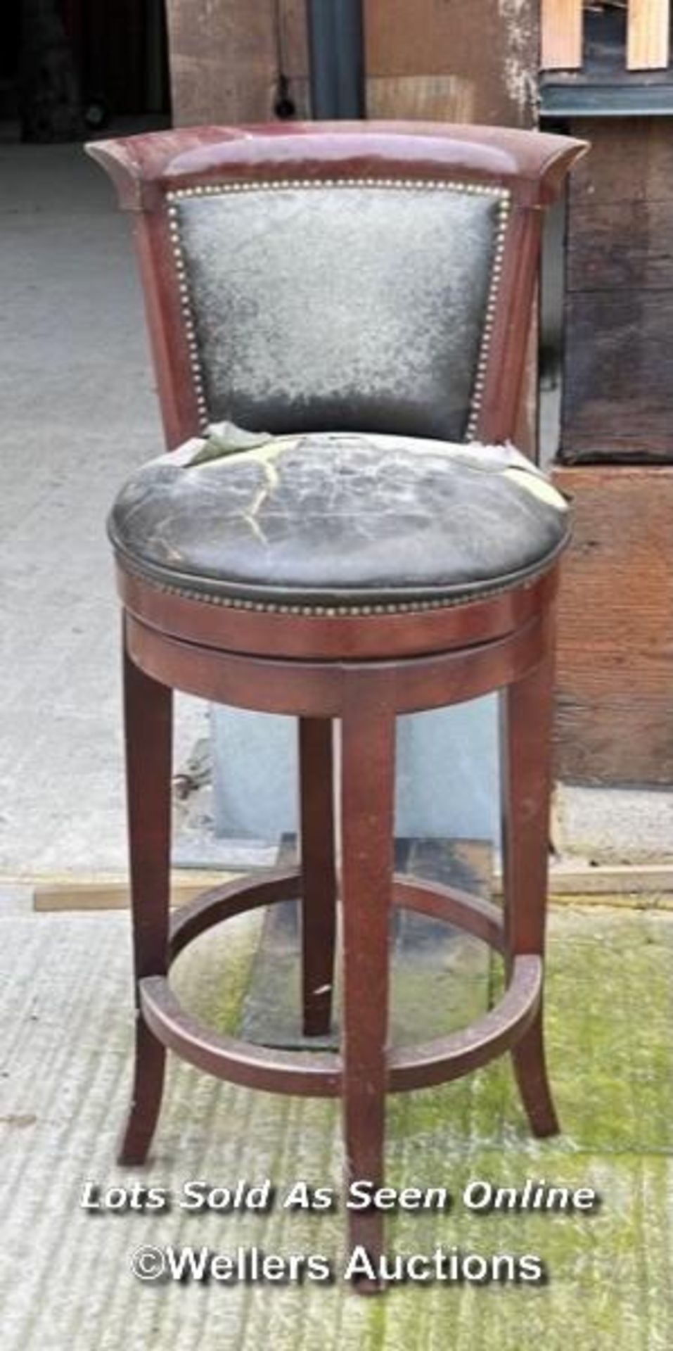 VICTORIAN BAR STOOL, 106CM (H) / COLLECTION LOCATION: PULBOROUGH (RH20), FULL ADDRESS AND CONTACT