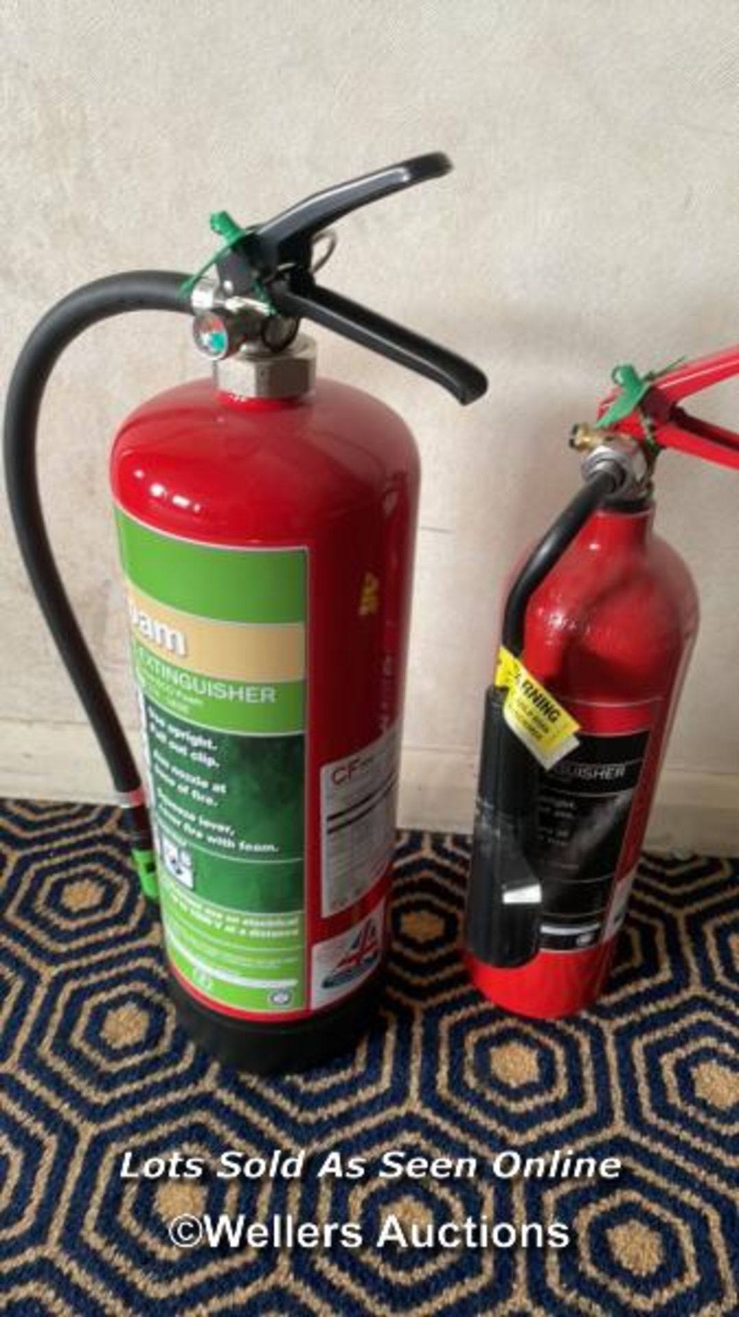 FIRST AID KIT, FIRE BLANKET AND 4X FIRE EXTINGUISHERS / COLLECTION LOCATION: OLD WOKING DISTRICT - Image 5 of 5