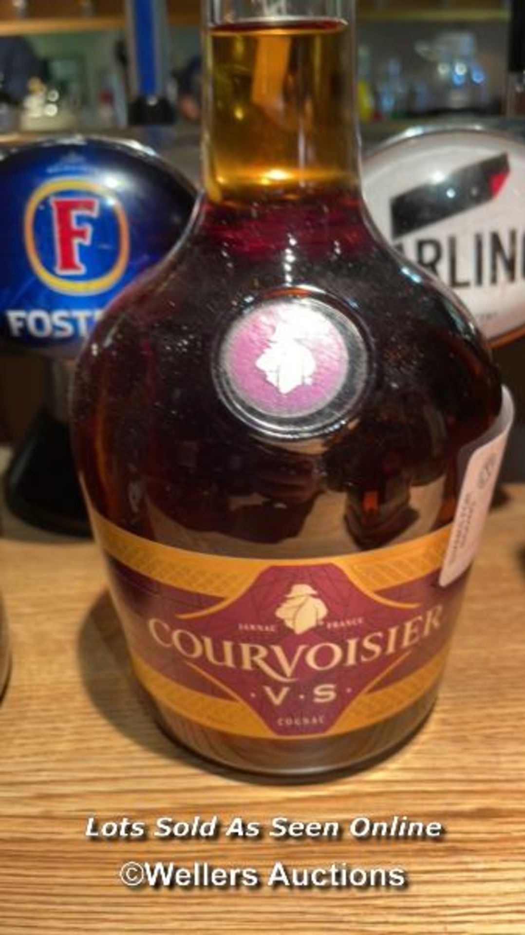 COURVOISIER V.S COGNAC, 700ML, 40% VOL / COLLECTION LOCATION: OLD WOKING DISTRICT RECREATION CLUB, - Image 2 of 2