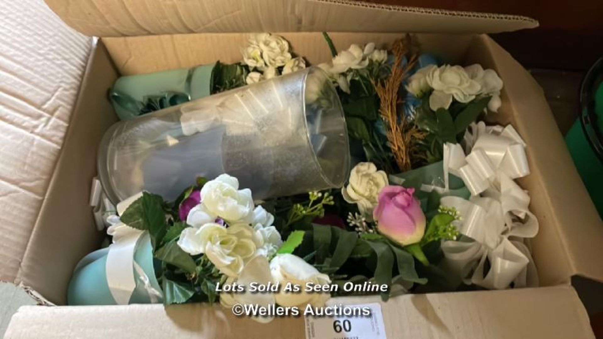 BOX OF ARTIFICIAL FLOWERS, VASES AND CUPS / COLLECTION LOCATION: OLD WOKING DISTRICT RECREATION - Image 2 of 2