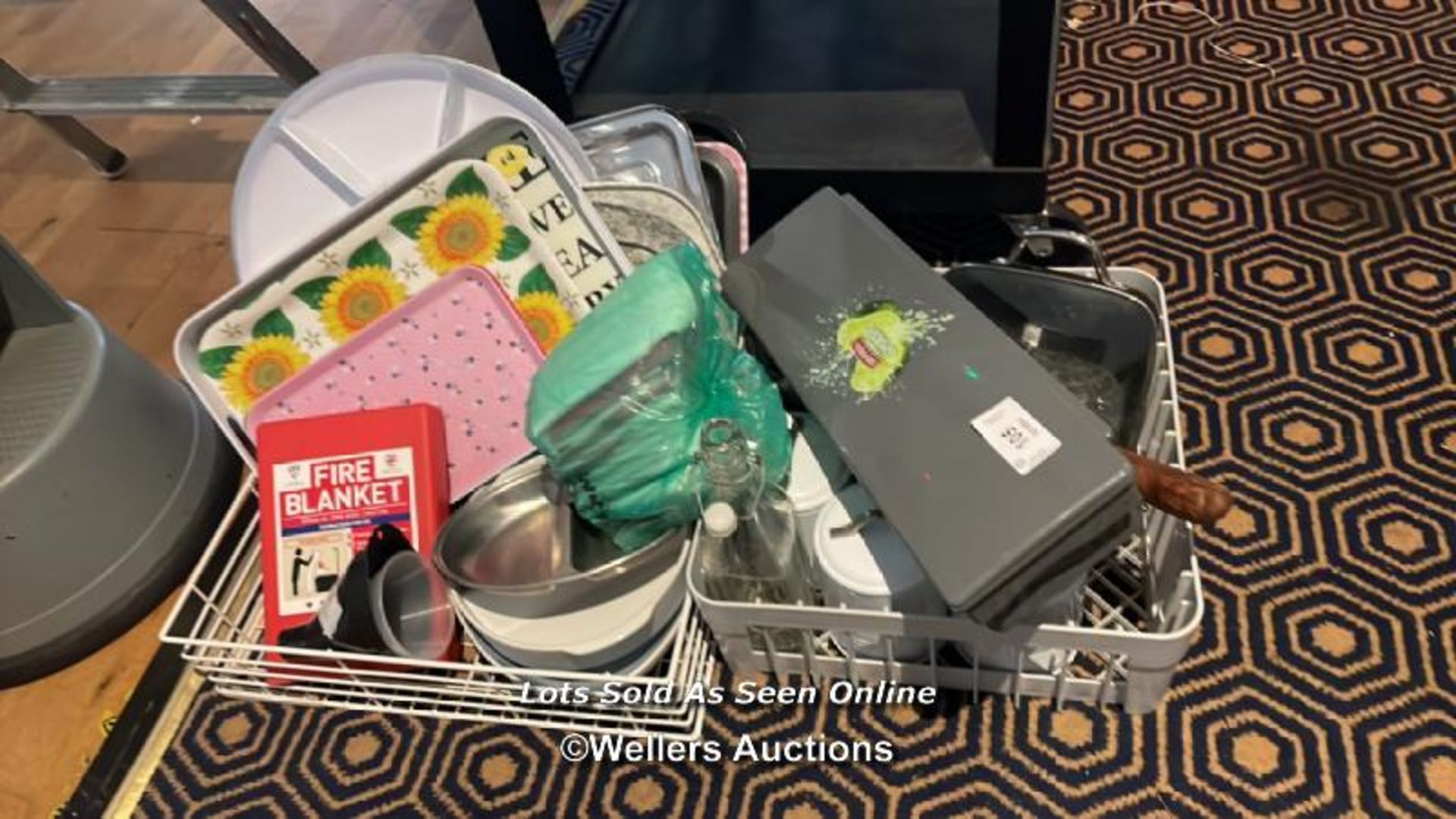 2X BASKETS OF ASSORTED KITCHENWARE ETC. / COLLECTION LOCATION: OLD WOKING DISTRICT RECREATION