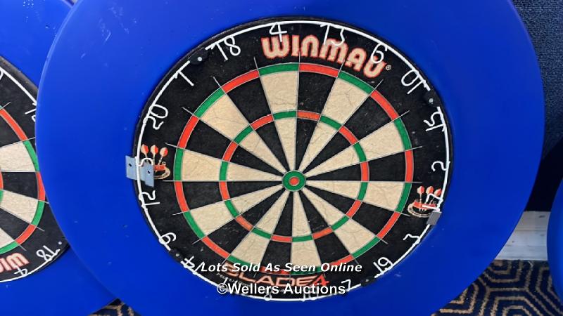 2X WINMAU BLADE 4 DART BOARDS WITH SURROUNDS / COLLECTION LOCATION: OLD WOKING DISTRICT - Bild 3 aus 3