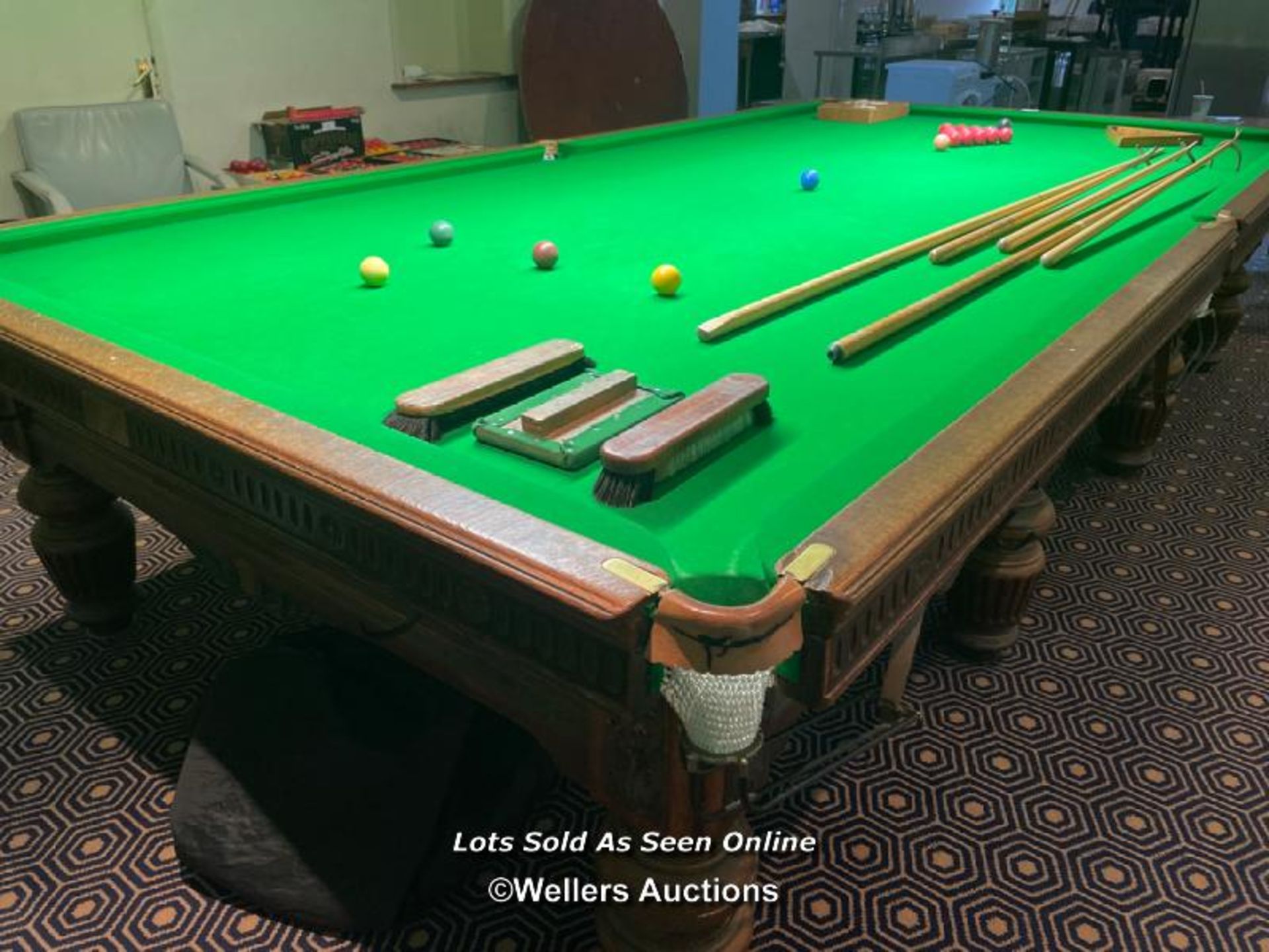 FULL SIZED SNOOKER TABLE BY THURSTON & CO. LTD, FITTED WITH THE LATEST STANDFAST LOW FAST MATCH - Image 9 of 10