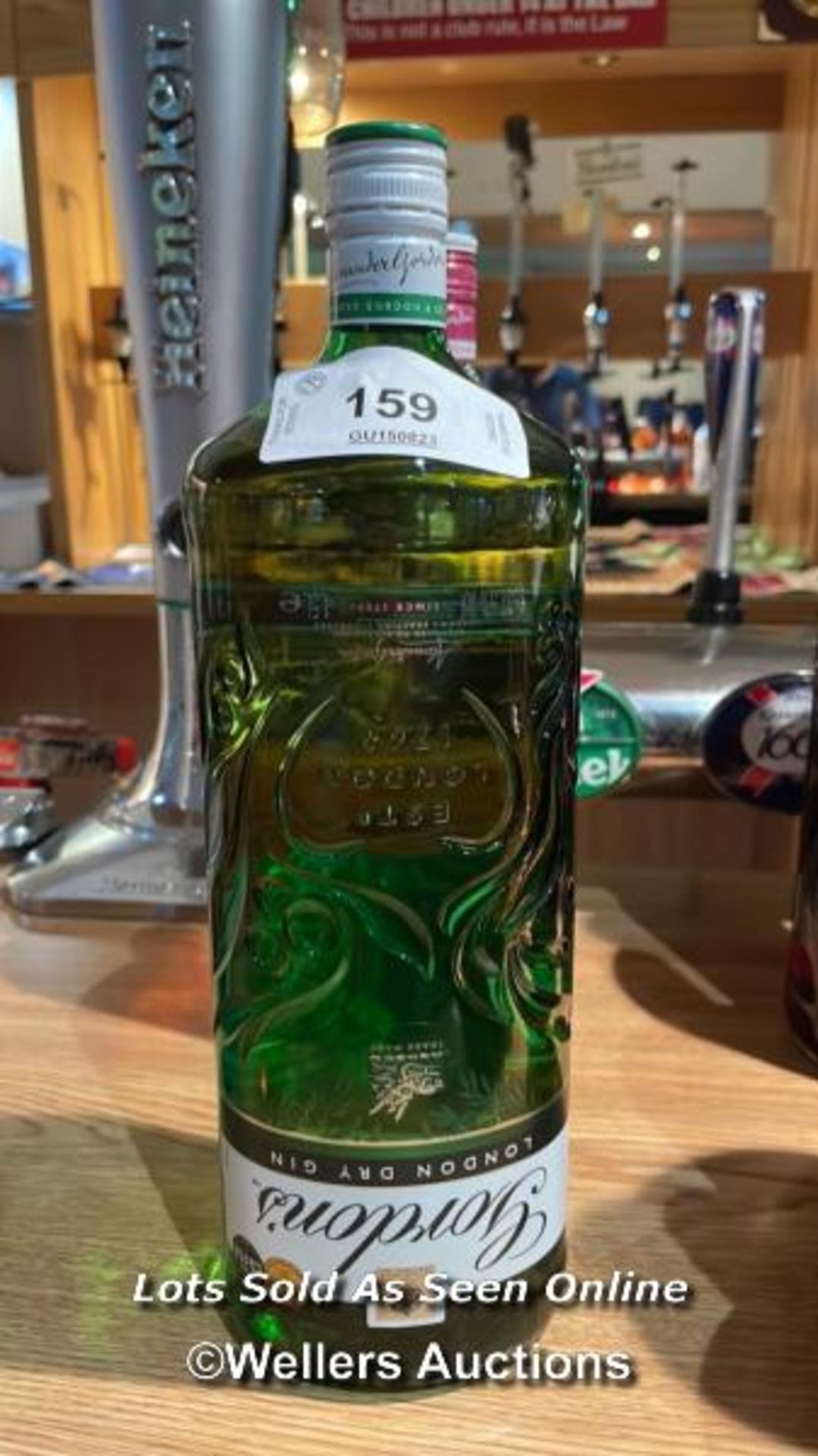 GORDON'S LONDON DRY GIN, 1.5L, 37.5% VOL / COLLECTION LOCATION: OLD WOKING DISTRICT RECREATION CLUB,