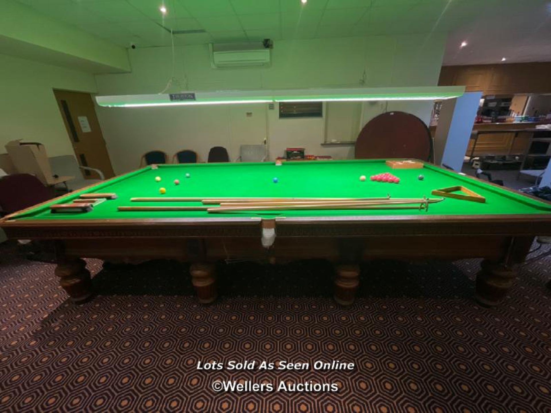 FULL SIZED SNOOKER TABLE BY THURSTON & CO. LTD, FITTED WITH THE LATEST STANDFAST LOW FAST MATCH - Image 8 of 10