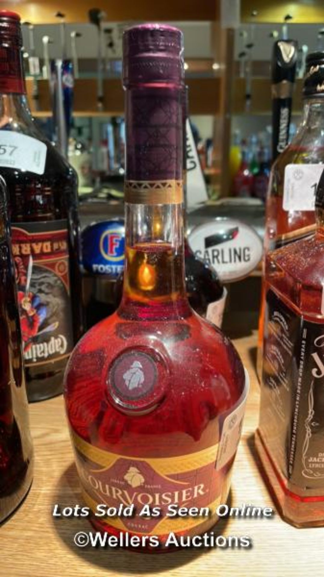 COURVOISIER V.S COGNAC, 700ML, 40% VOL / COLLECTION LOCATION: OLD WOKING DISTRICT RECREATION CLUB,