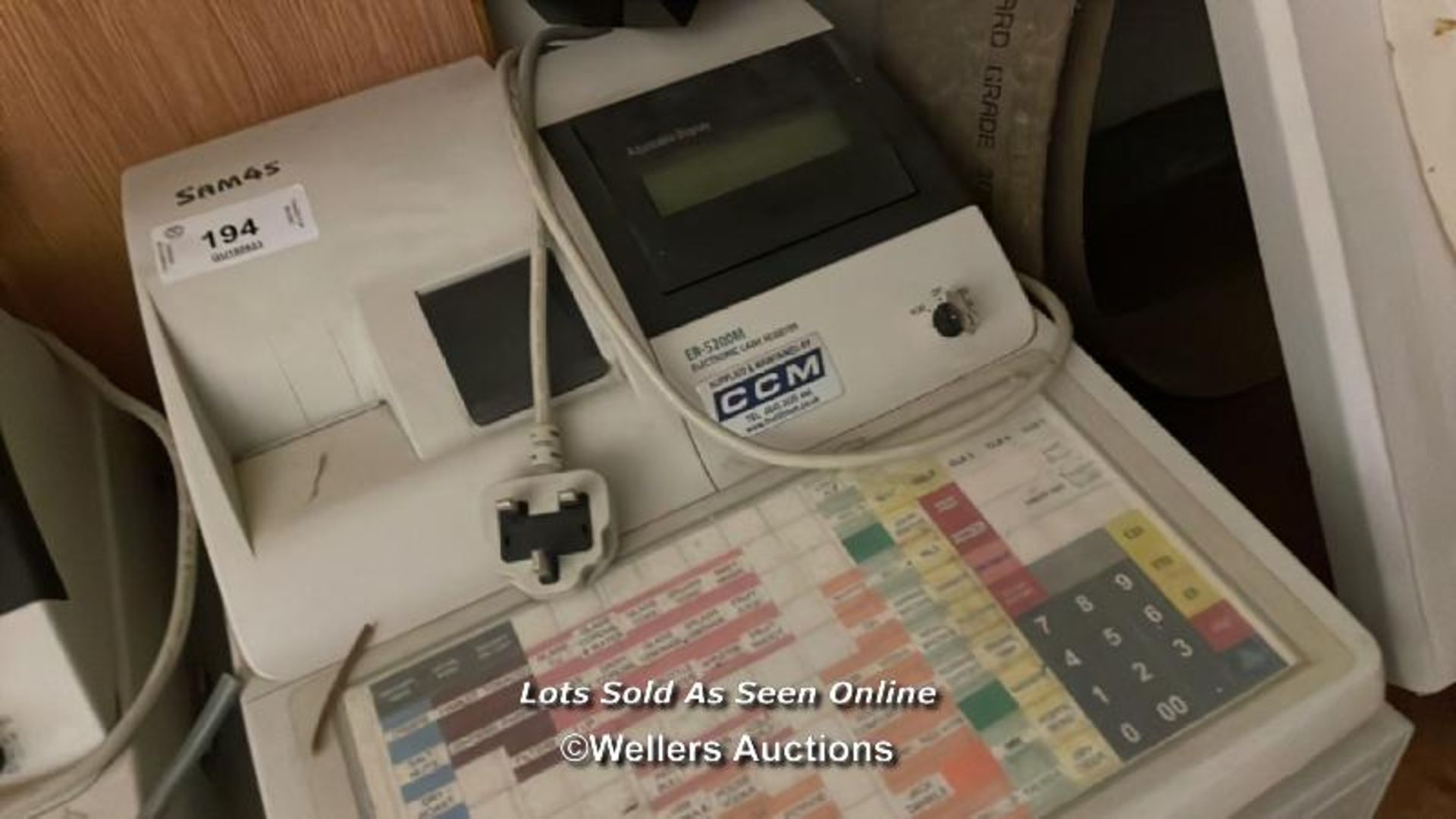 2X SAM4S ER-5200M ELECTRONIC CASH REGISTERS WITH KEYS / COLLECTION LOCATION: OLD WOKING DISTRICT - Image 2 of 3