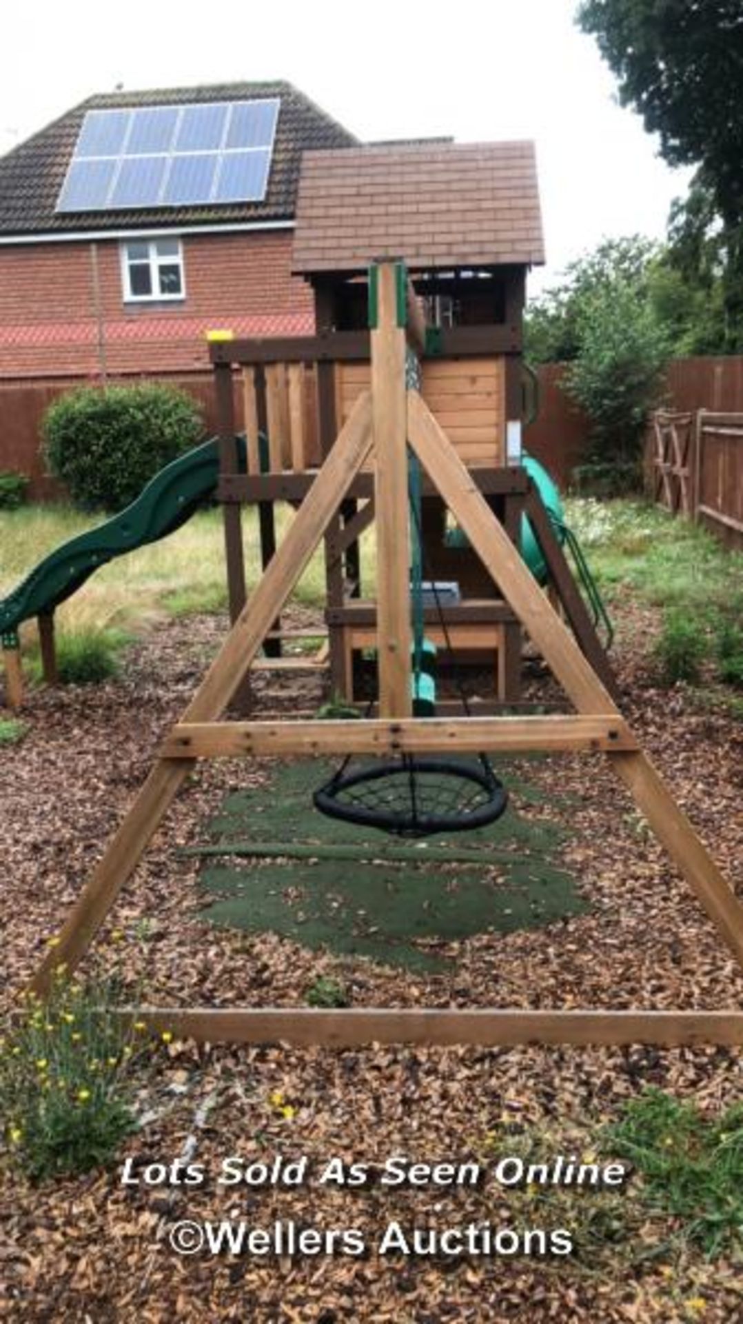 BACKYARD DISCOVERY CHILDREN'S ADVENTURE PLAY AREA, WITH 3X SWINGS, 2X SLIDES, BBQ AREA AND ROCK - Bild 8 aus 8