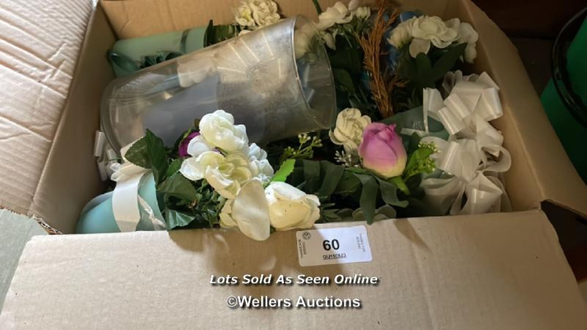 BOX OF ARTIFICIAL FLOWERS, VASES AND CUPS / COLLECTION LOCATION: OLD WOKING DISTRICT RECREATION