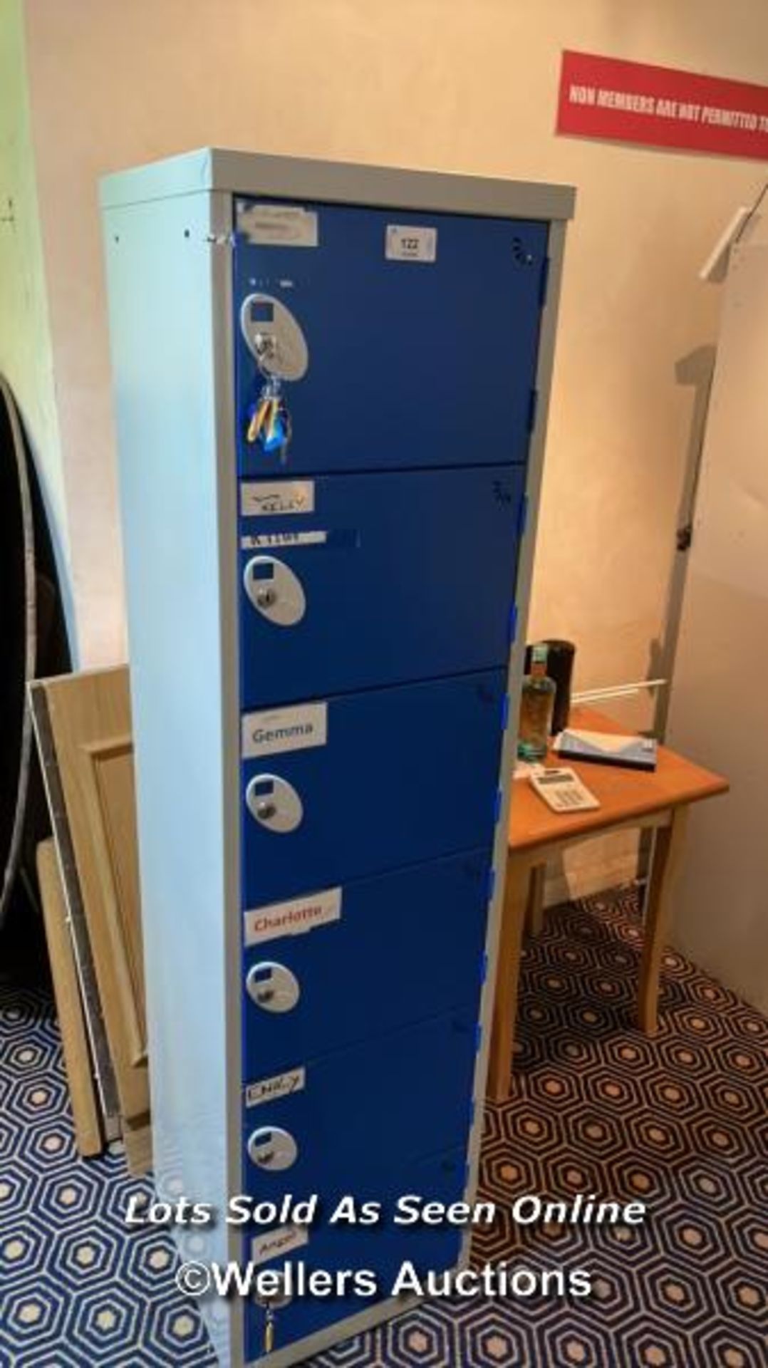 2X METAL STORAGE LOCKERS, LARGEST 180CM (H) X 45CM (W) X 45CM (D) / COLLECTION LOCATION: OLD - Image 4 of 4