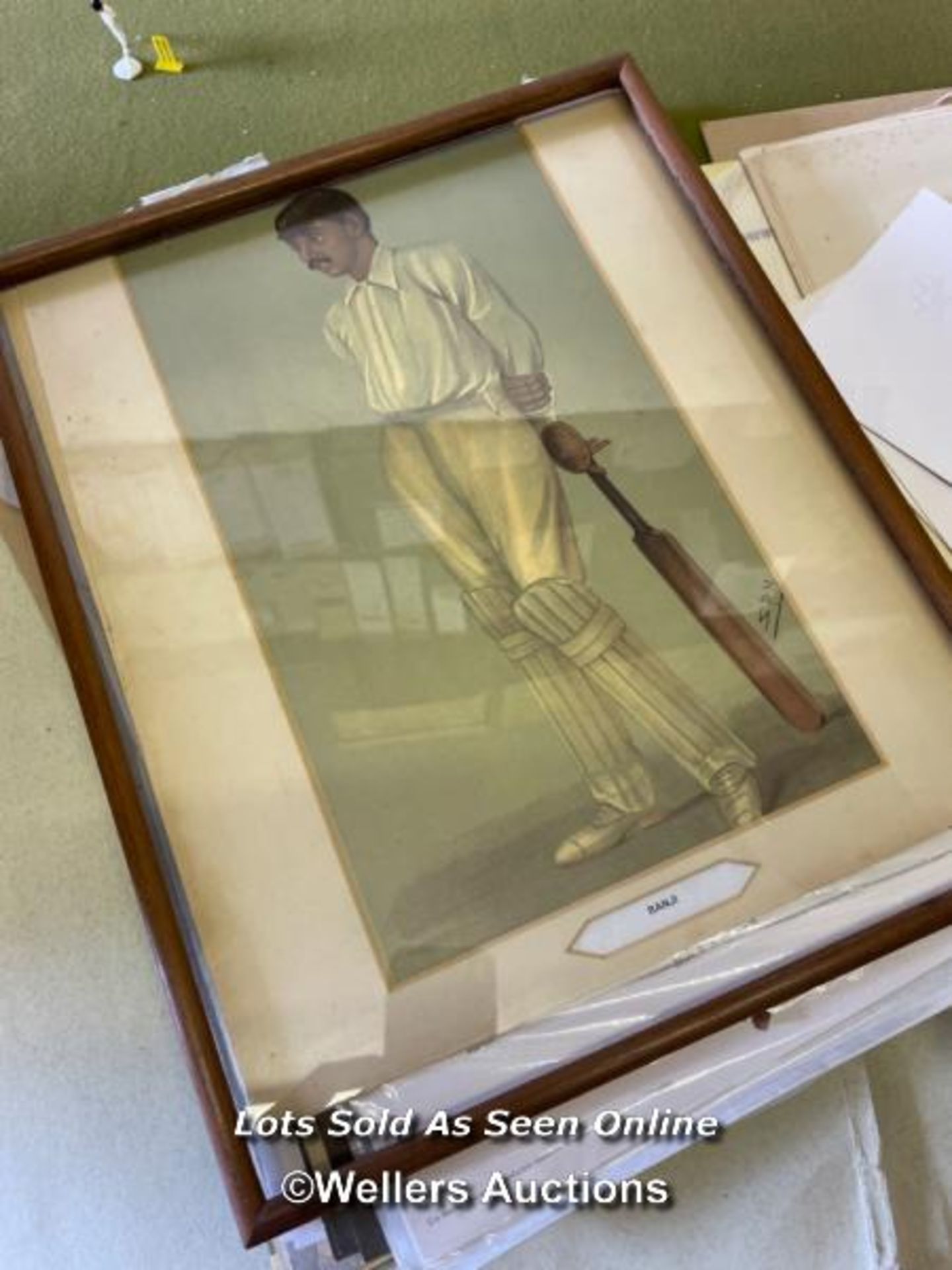 LARGE QUANTITY OF VINTAGE CALENDAR PAGES DEPICTING CRICKETERS - Image 4 of 6