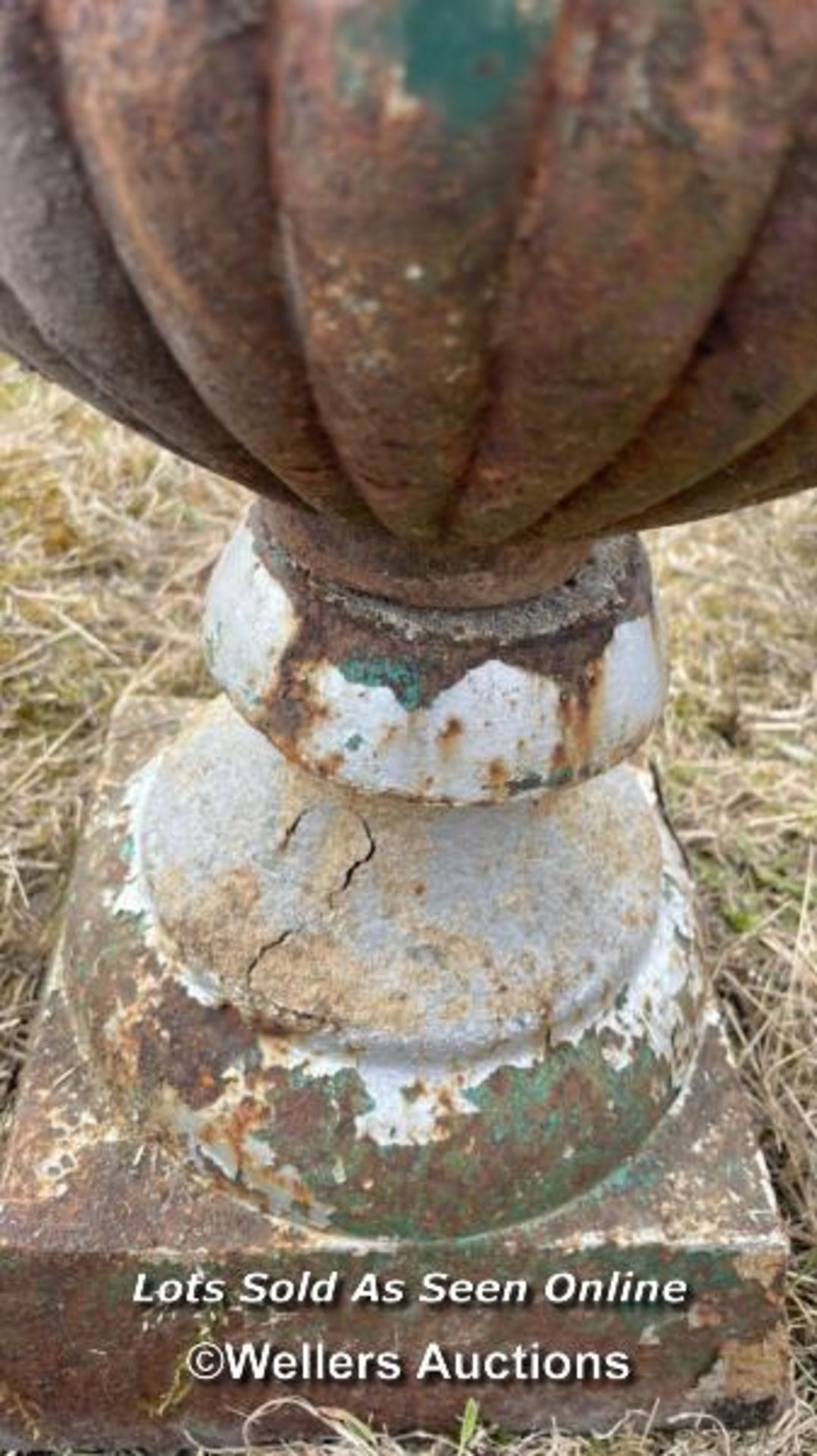 *CAST IRON URN WITH BASE AND NATURAL PATINA, 76CM (H) X 56CM (D) / COLLECTION LOCATION: ALBOURNE ( - Image 3 of 5