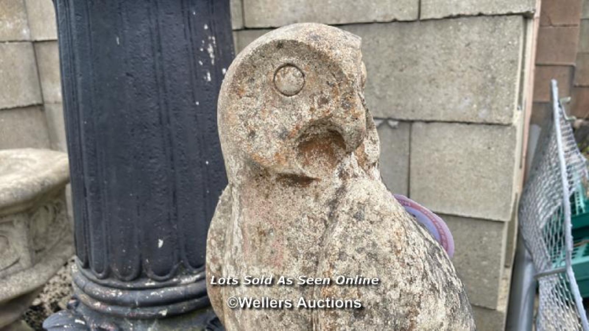 *RECONSTITUTED STONE OWL ON PLINTH, 91CM (H) / COLLECTION LOCATION: ALBOURNE (BN6), FULL ADDRESS AND - Image 4 of 5