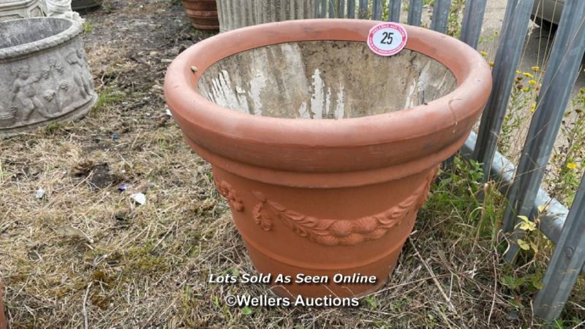 *PLANT POT, PLASTIC CASING WITH RECONSTITUTED STONE INNER, TERRACOTTA STYLE, 54CM (H) X 54CM (DIA) / - Image 2 of 4
