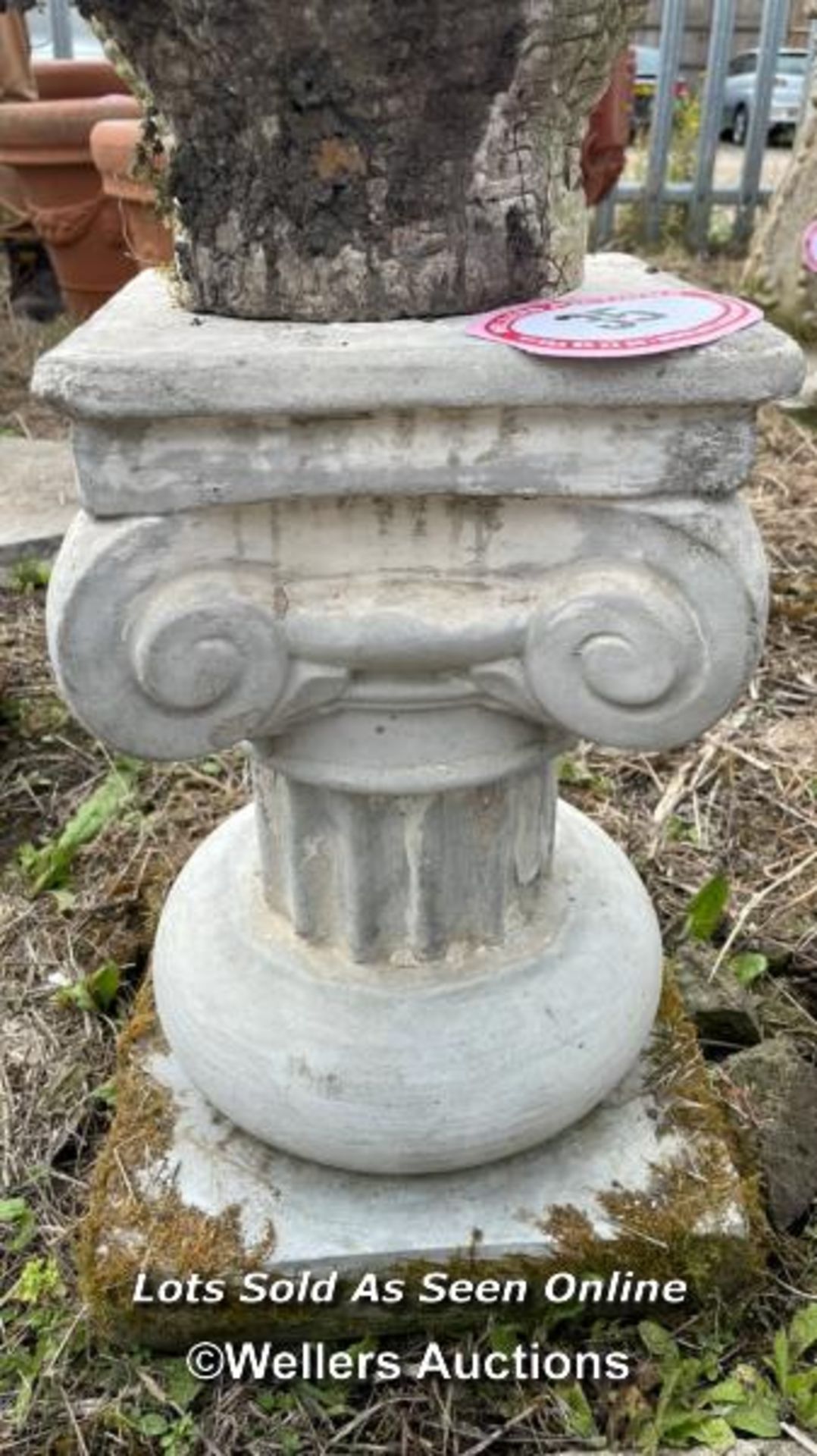 *RECONSTITUTED STONE COLUMN PLINTH, 44CM (H) X 30CM (W) X 30CM (D) / COLLECTION LOCATION: - Image 2 of 5