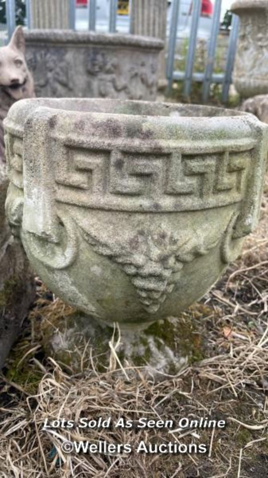 *SMALL STONE POT AND FIBREGLASS PYRAMID PIER CAP, POT 25CM (H) X 23CM (DIA) / COLLECTION LOCATION: - Image 3 of 4