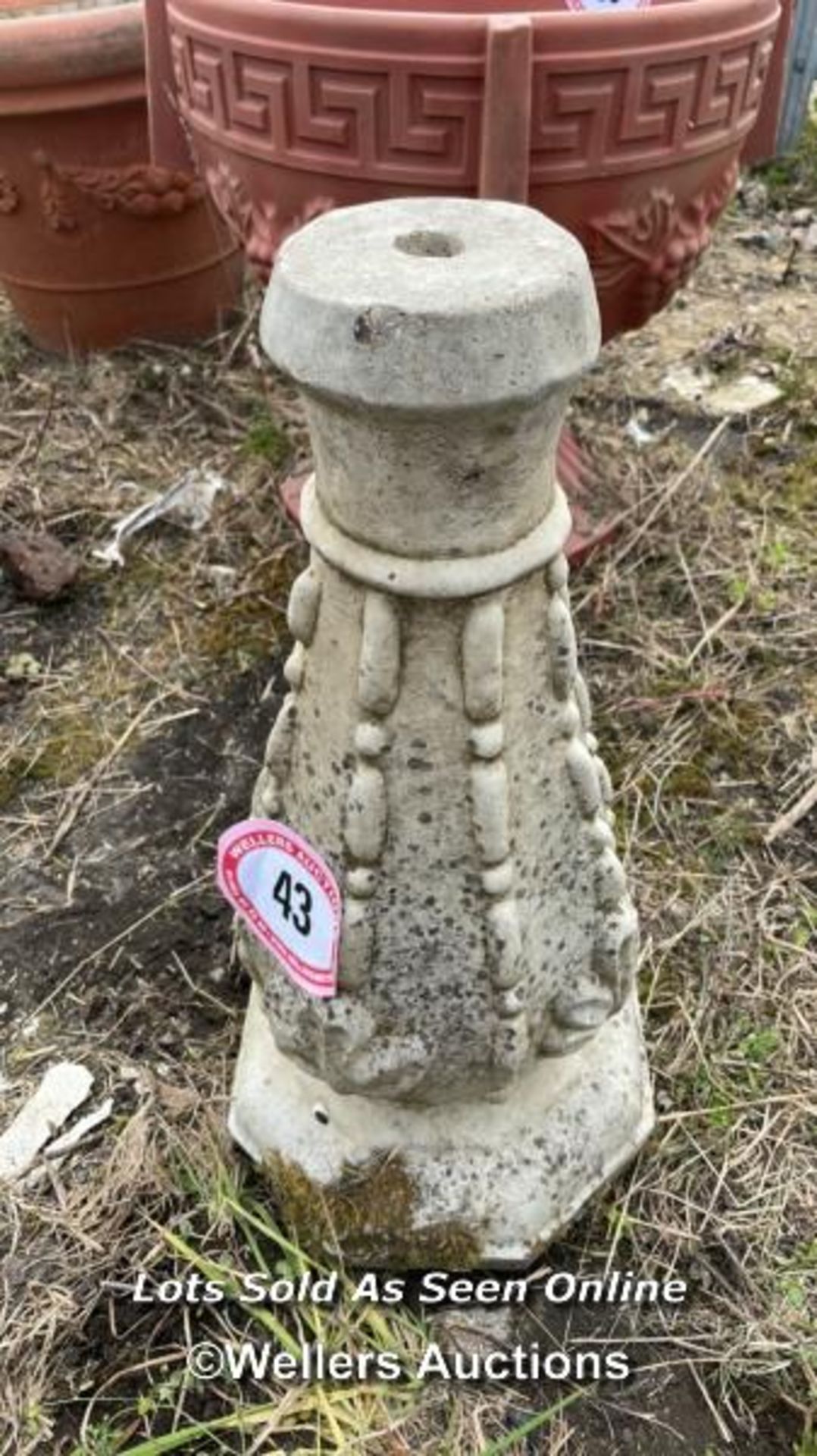 *RECONSTITUTED STONE PLINTH, WITH OCTAGONAL BASE, 58CM (H) X BASE DIA 30CM / COLLECTION LOCATION: