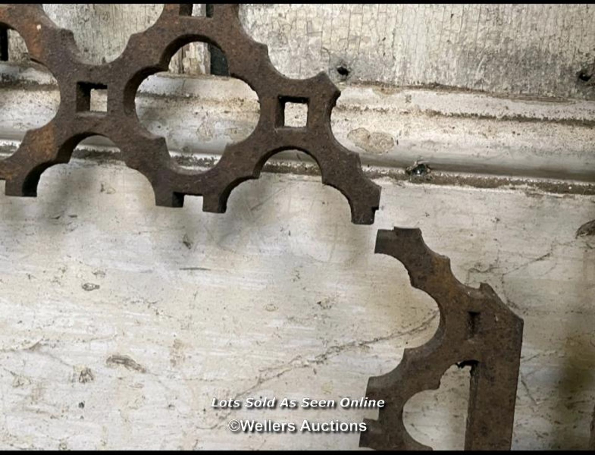 Cast iron church grill and cruciform candle holder. Both with missing parts. Grill is 45cm x 93cm - Image 5 of 6