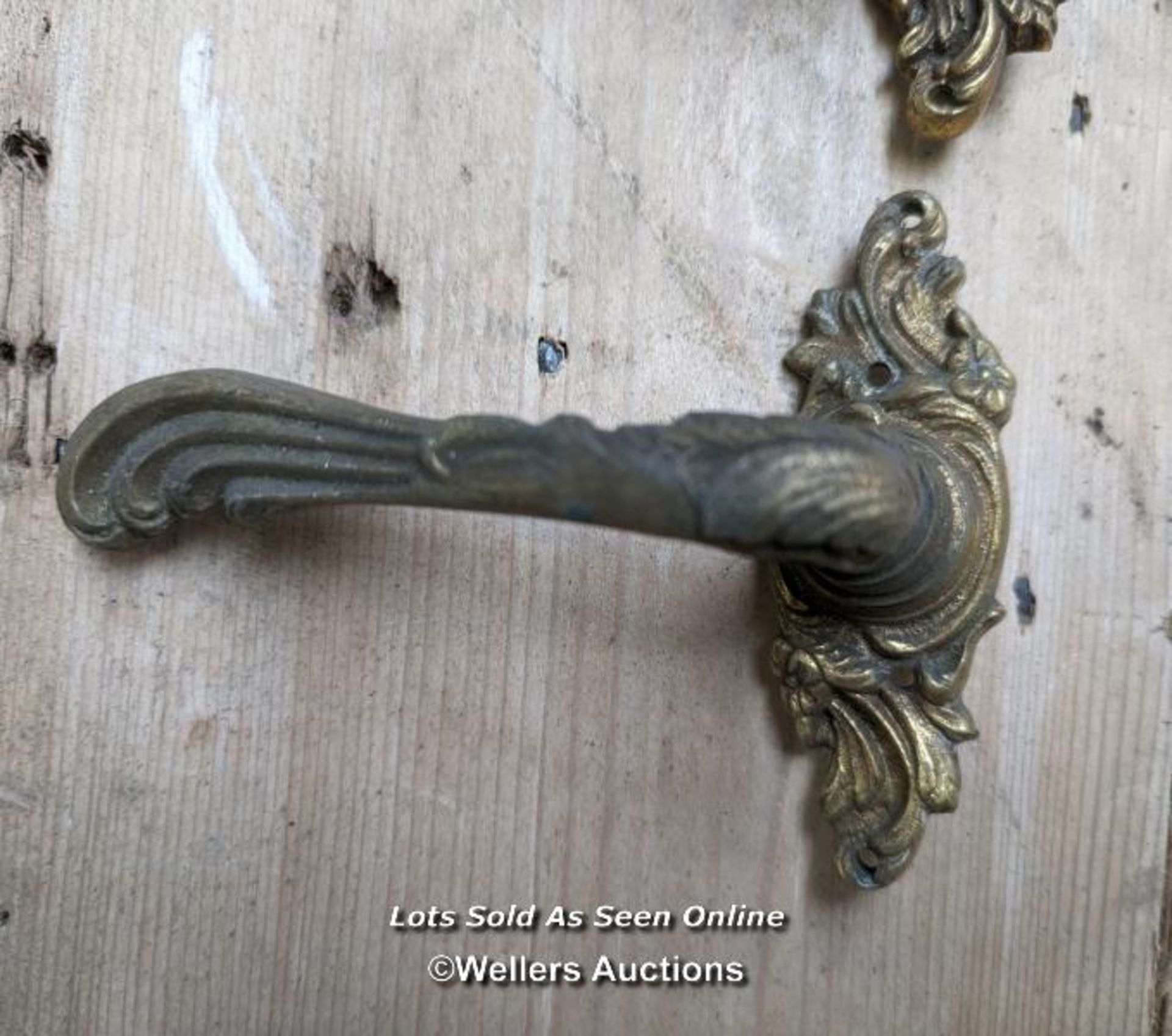5 pairs of French style brass lever handles. Backplates of larger handles are 32cm. - Image 5 of 5