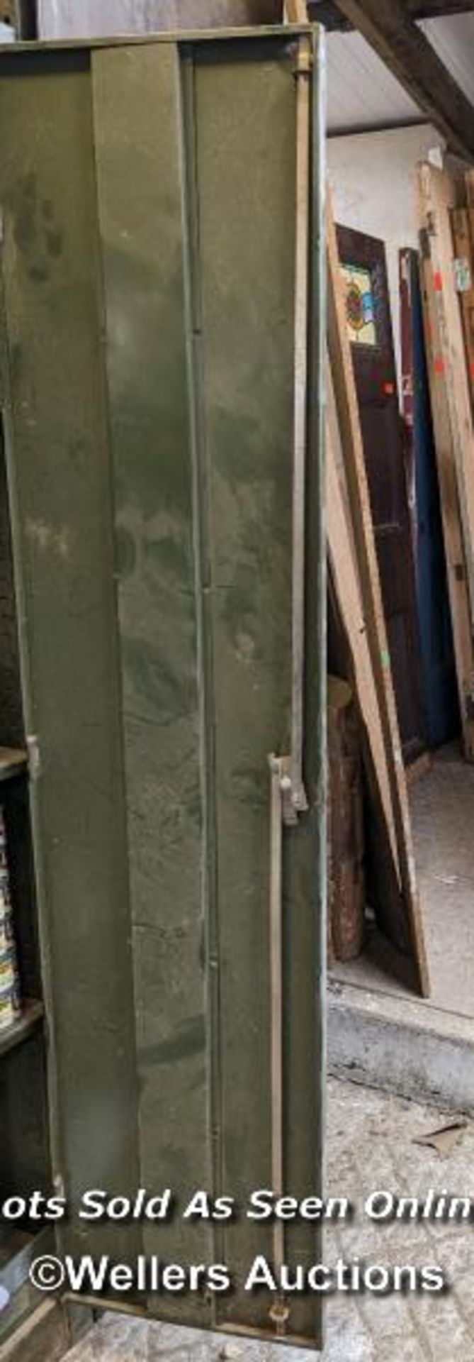 Double metal cupboard. 1950s. Adjustable shelving. 91cm W x 181cm T x 45cm D - Image 3 of 3