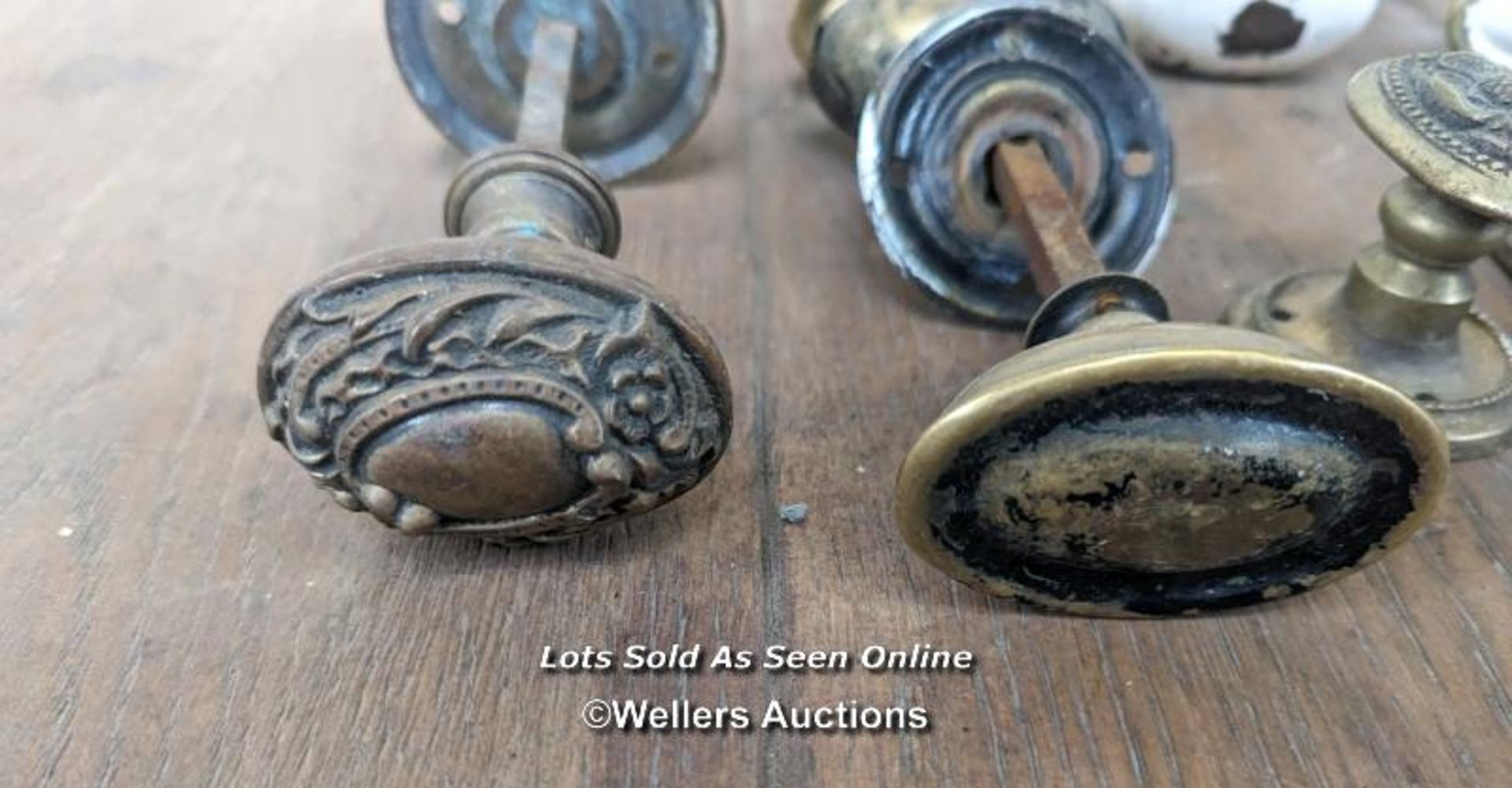 7 pairs of brass oval door handles for restoration - Bild 4 aus 5