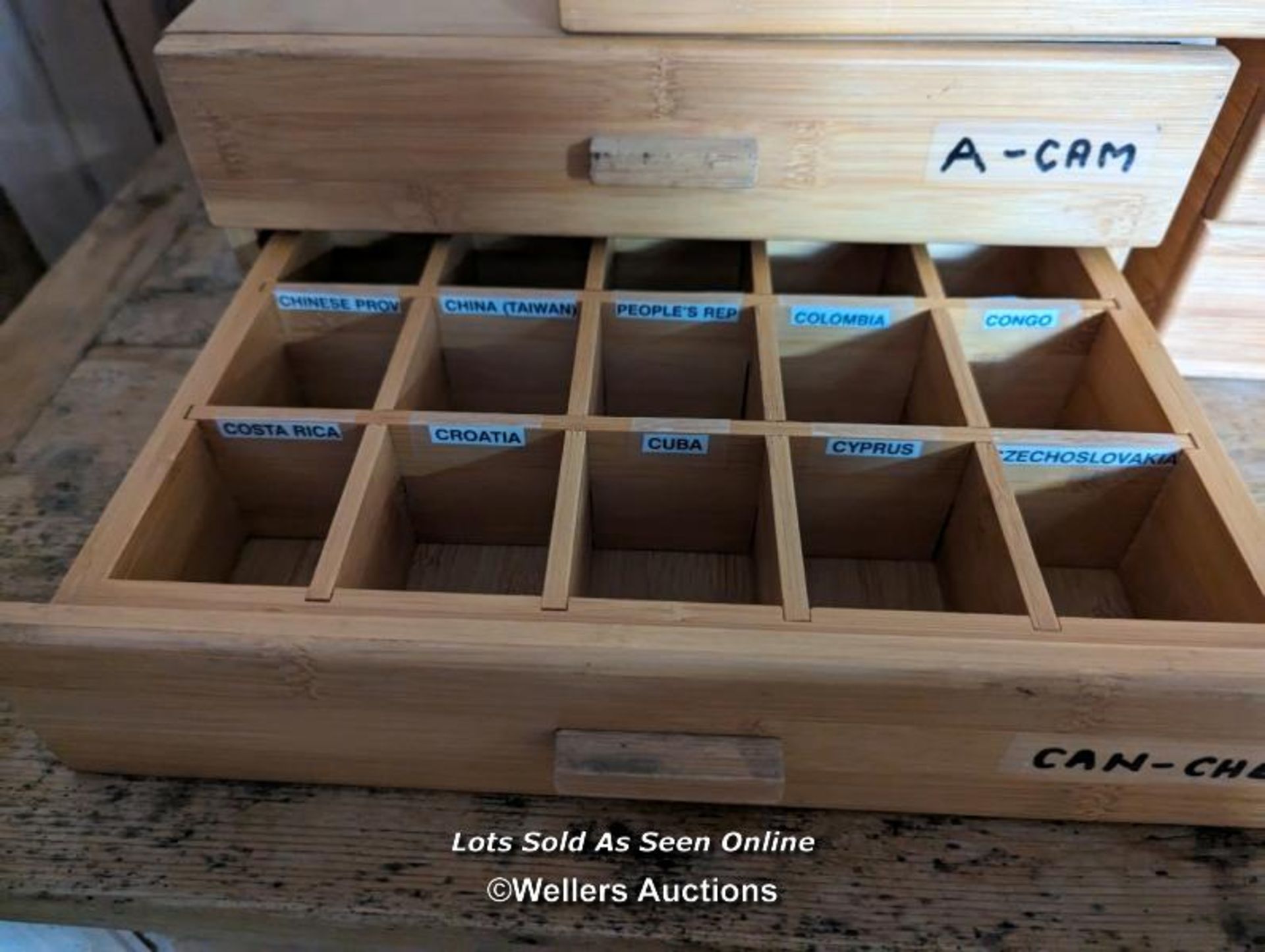 5 wooden storage units with 2 drawers per unit. Used orignally for stamp collecting. Each 2 drawer - Image 4 of 6