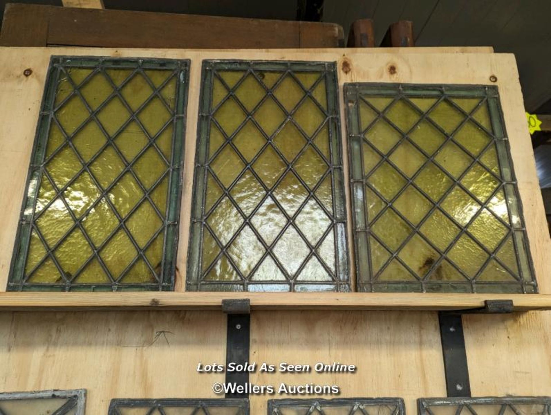 7 diamond leaded glazed panels - Image 3 of 3
