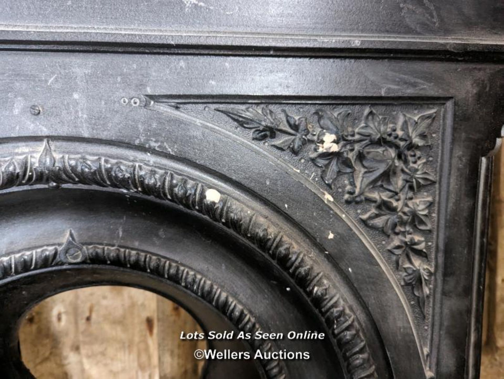 Late Victorian cast iron combination bedroom fireplace. Painted black. Needing minor restoration - Image 5 of 5