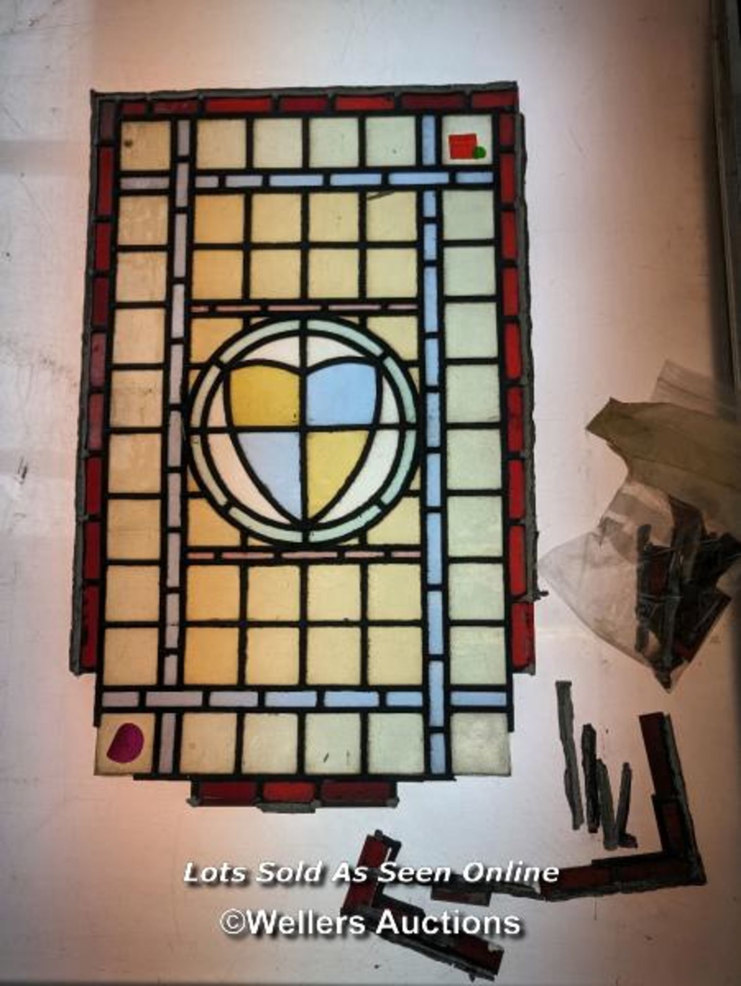 Set of 5 stained glass panels C1910. widths from 39cm to 46cm x 62cm - Image 11 of 13