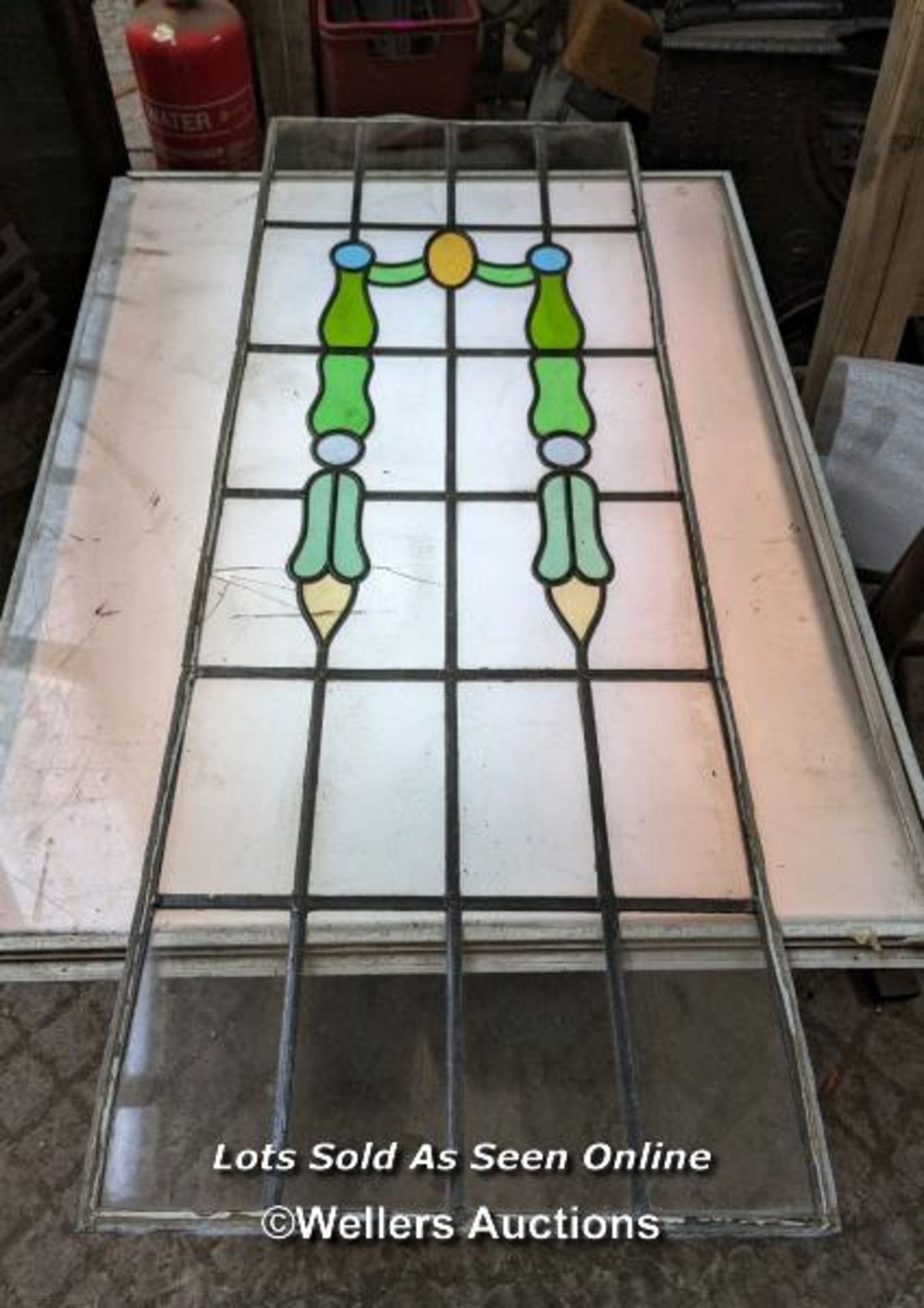 2 large panels of Edwardian stained glass. Some cracks and lead needing restoration to edges. 45cm x - Bild 2 aus 6