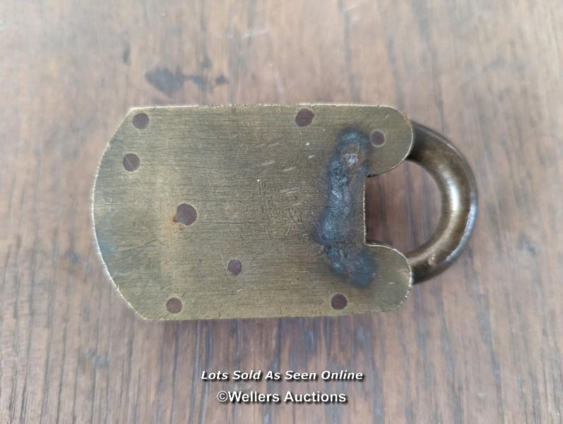 A customs and excise padlock for restoration with number, crown mark and batch 15 matching - Image 4 of 6
