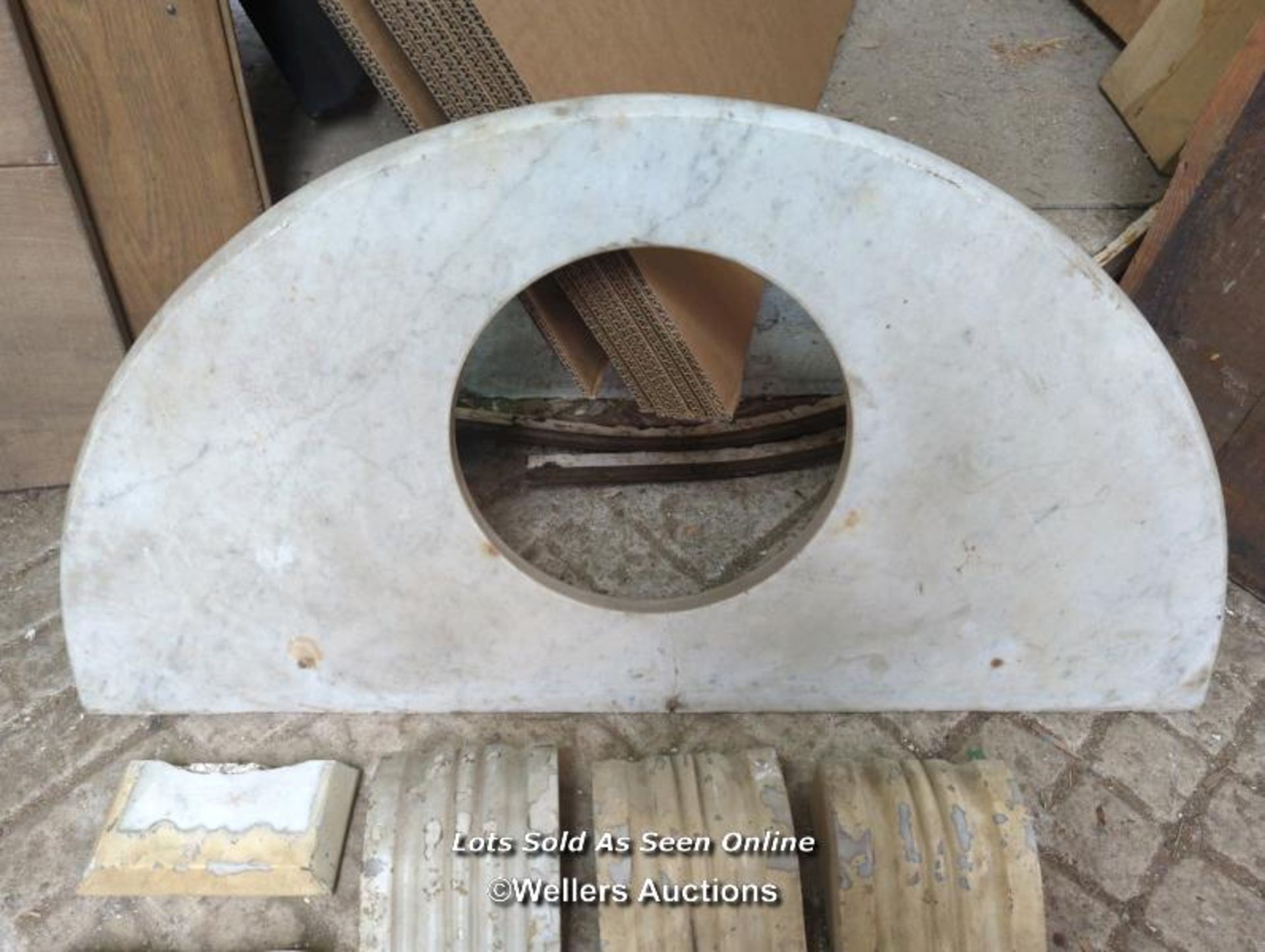 Batch of marble items inc fire corbels, a semi circular sink top 91cm x 46cm, 2 marble fire base/ - Image 4 of 5