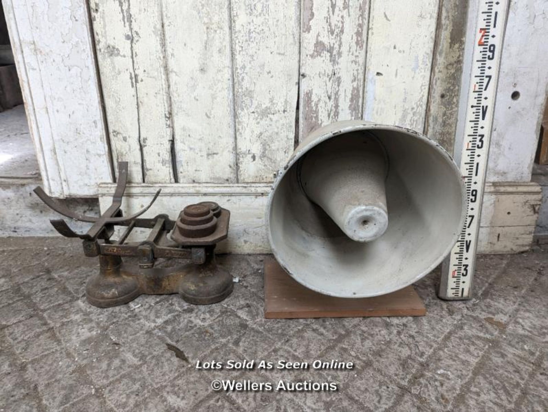 Engineering measure rule, white speaker/foghorn, set of old scales