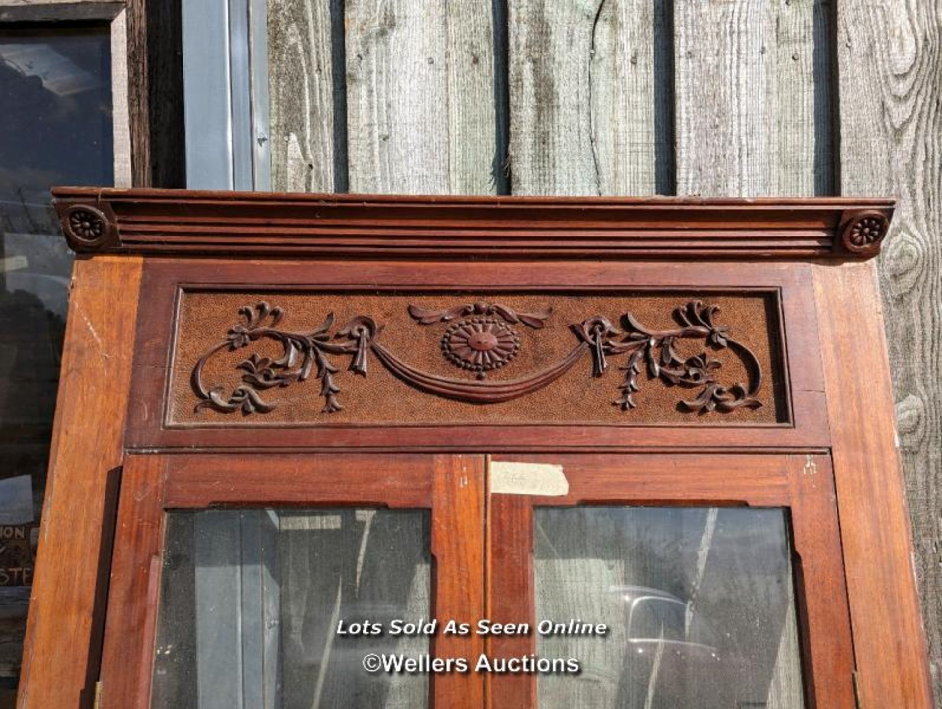 Two pairs of mahogany glazed doors each in a frame with handcarved header. From 1890 from HMS - Bild 2 aus 5